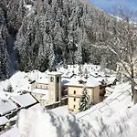 Suisse 2*